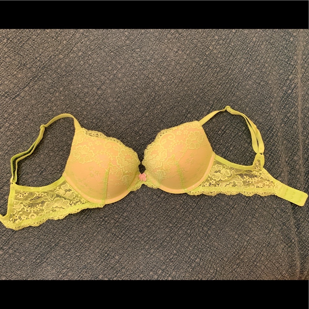 Victoria Secret Lace Push Up Bra
